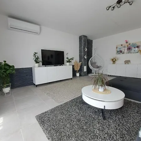 Rita ヴィラ オレビック